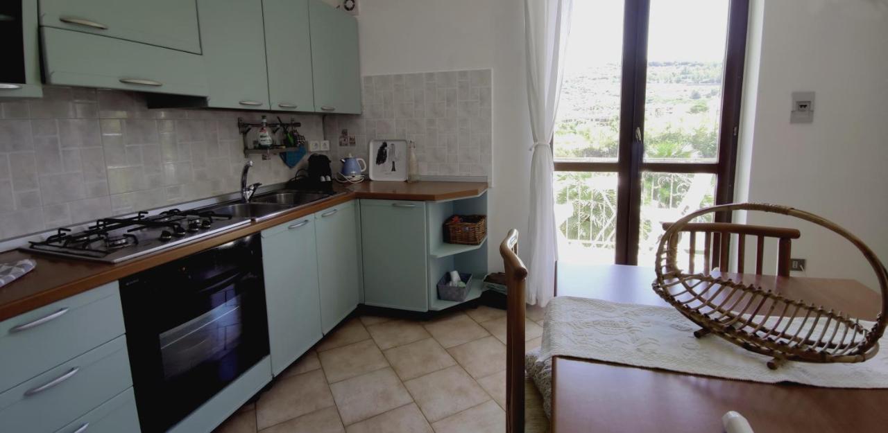 Temo River House Romantic Balcony And Peaceful Retreat In The Heart Of Bosa Exterior foto